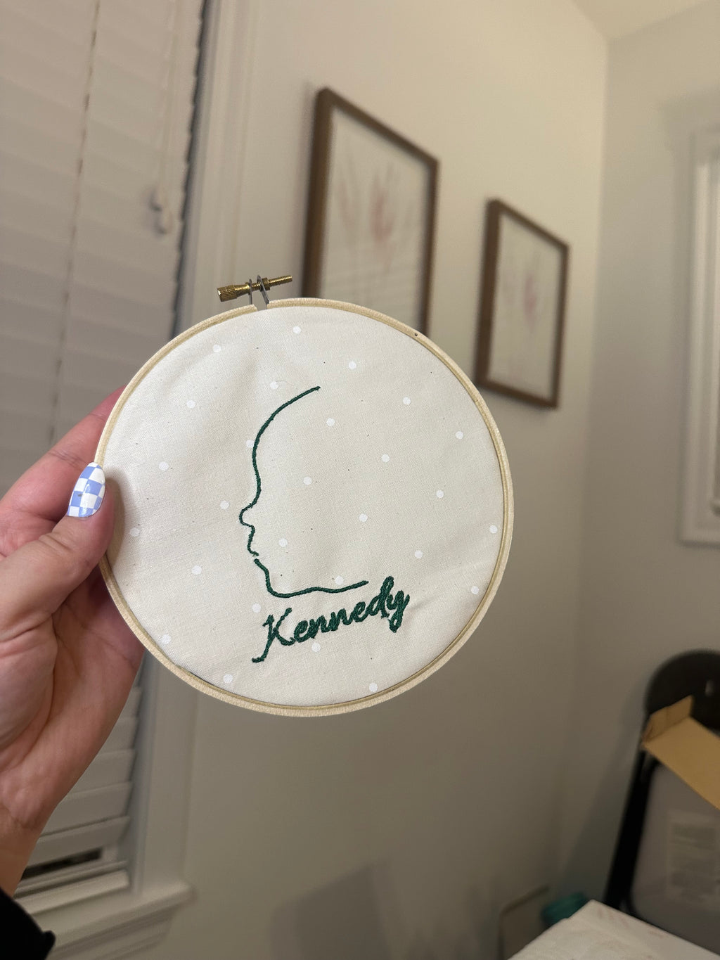 Embroidered custom silhouette (Hoop Frame)